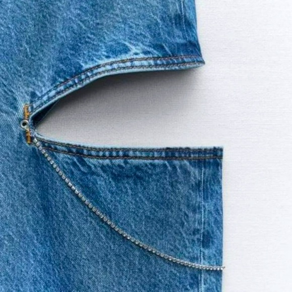*BLOGGERS FAVE* Zara cut out jeans with rhinestone chains - sz 2 - Picture 2 of 10